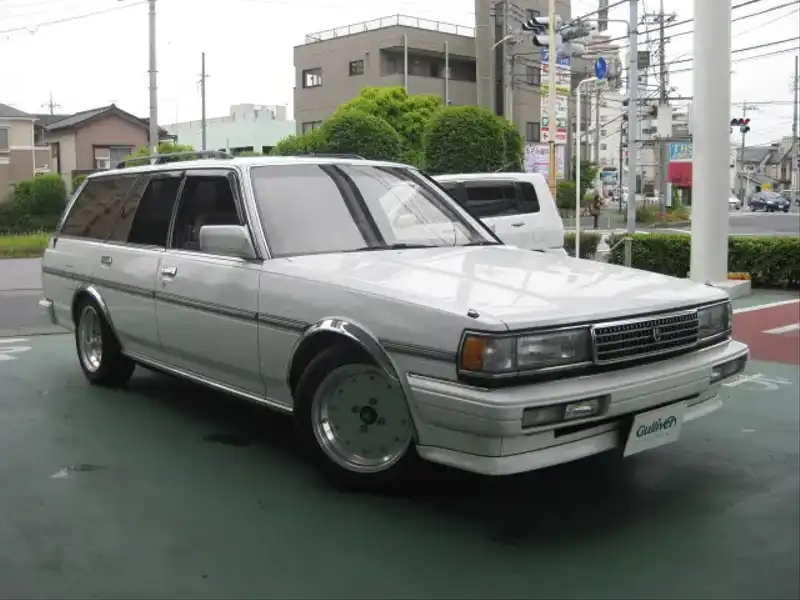 カタログ画像：マークIIワゴン（MARKII WAGON） ＬＧグランデエディション 1990年8月 E-GX70G 2000cc スーパーホワイトIV 燃費10.8km / l  メイン