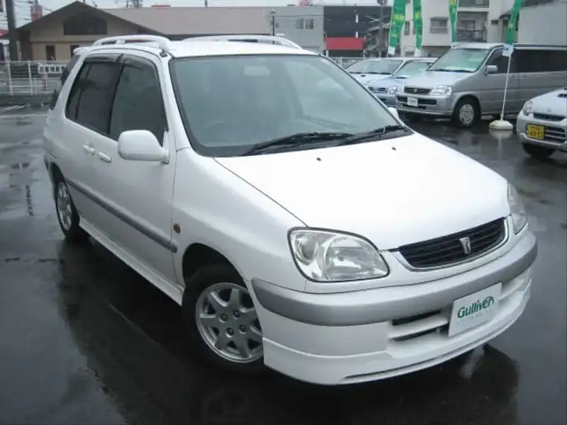 カタログ画像：ラウム（RAUM） ペア・ベンチ Ｃパッケージ 2002年4月 TA-EXZ10 1500cc スーパーホワイトII 燃費13.8km / l  メイン