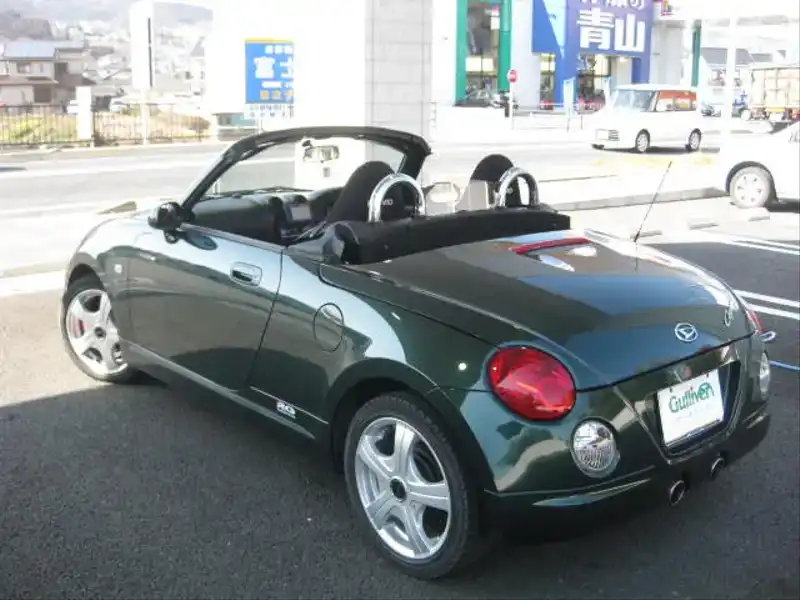 カタログ画像：コペン（COPEN） ２ｎｄアニバーサリーエディション 2004年6月 ABA-L880K 660cc ＤＣ・ダークグリーンマイカ 燃費15.2km / l  バック