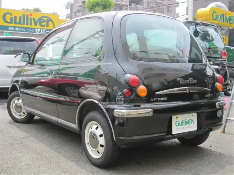 カタログ画像：ミニカ（MINICA） タウンビー 1997年10月 E-H36A 660cc ピレネーブラック（パール塗装） バック