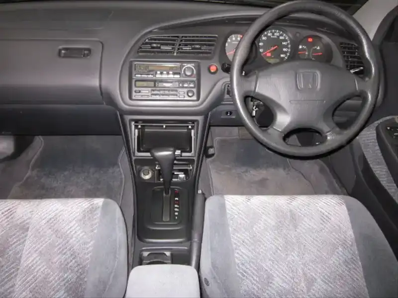 カタログ画像：アコード（ACCORD） ２．０ＶＴＳ 1997年9月 E-CF4 2000cc スーパーマリンブルー・パール 燃費13.8km / l  内装