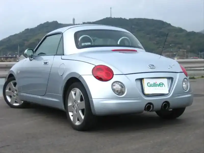 カタログ画像：コペン（COPEN） アクティブトップ 2003年7月 LA-L880K 660cc ＤＣ・ブライトシルバーメタリック 燃費15.2km / l  バック