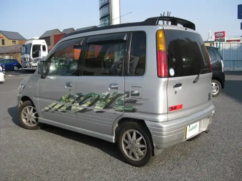 カタログ画像：ムーヴ（MOVE） ＳＲ 1996年5月 E-L600S 660cc シルバーメタリック 燃費16.6km / l  バック