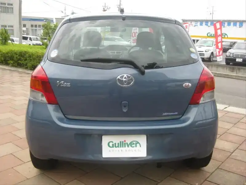 10057085 | カタログ画像：ヴィッツ（VITZ） アイル 2009年8月 DBA-SCP90 1300cc グレイッシュブルーマイカメタリック バック