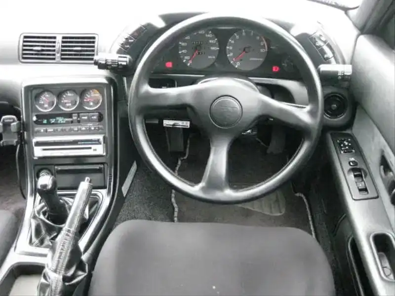 カタログ画像：スカイライン（SKYLINE） ＧＴ－Ｒニスモ 1990年2月 E-BNR32 2600cc ガングレーメタリック 内装