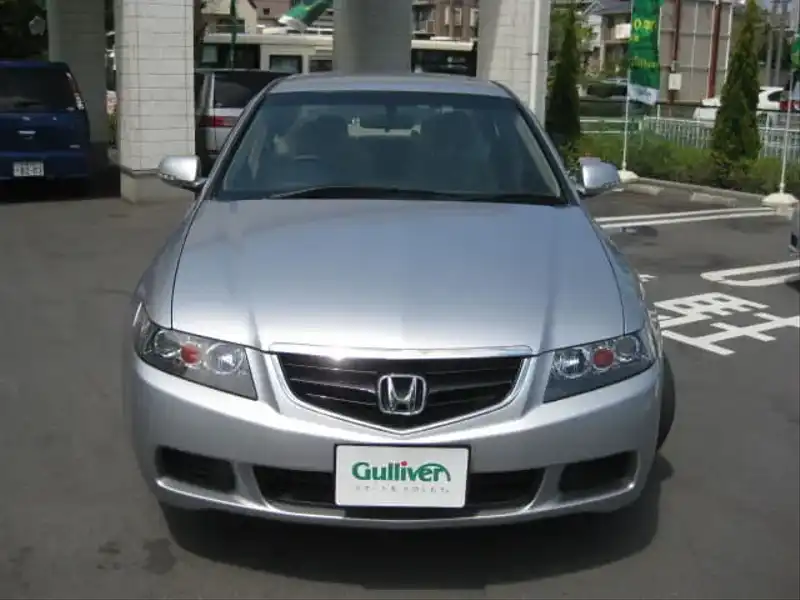 カタログ画像：アコード（ACCORD） ２０Ａ 2005年11月 DBA-CL7 2000cc アラバスターシルバー・メタリック 燃費13.8km / l  フロント