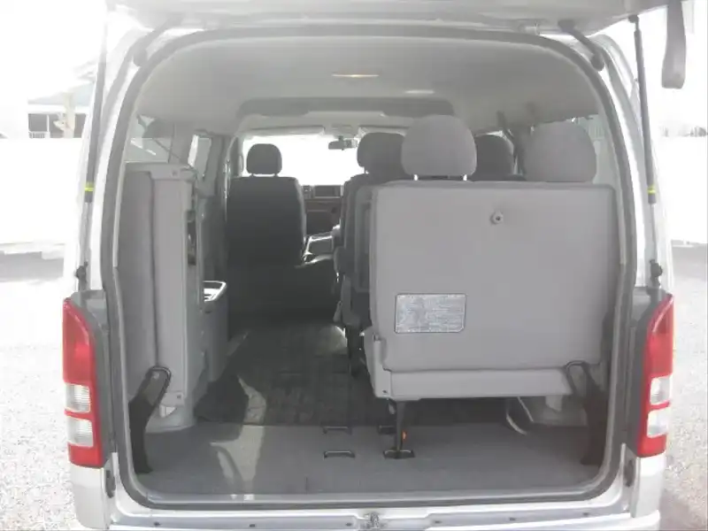 カタログ画像：ハイエースワゴン（HIACE WAGON） ＧＬ 2007年8月 CBA-TRH214W 2700cc シルバーマイカメタリック 燃費9.1km / l  内装