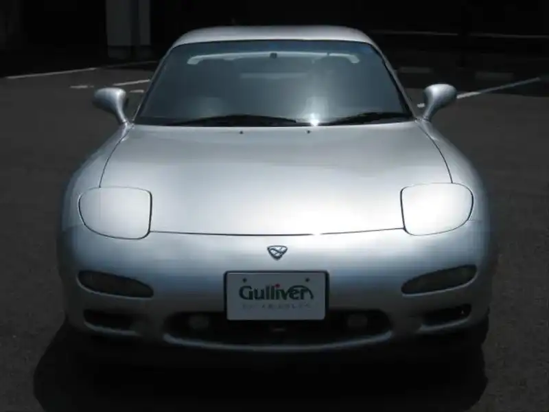 カタログ画像：アンフィニＲＸ－７（EFINI RX-7） タイプＲＢ 1996年1月 E-FD3S 1400cc シルバーストーンメタリック 燃費8.1km / l  フロント