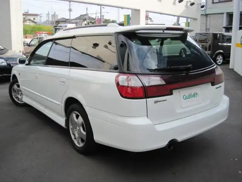 カタログ画像：レガシィツーリングワゴン（LEGACY TOURING WAGON） Ｂスポーツ 2002年8月 TA-BH5 2000cc ピュアホワイト 燃費13.6km / l  バック