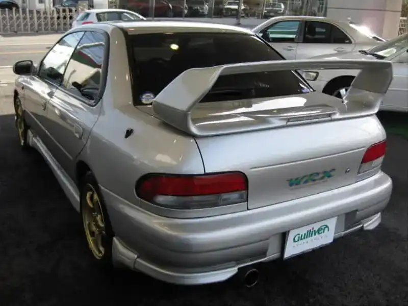 4501144 | カタログ画像：インプレッサ（IMPREZA） ＷＲＸタイプＲ ＳＴｉバージョンⅤ 1998年9月 GF-GC8 2000cc アークティックシルバー・メタリック バック