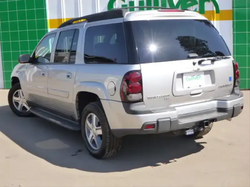 カタログ画像：シボレートレイルブレイザー（CHEVROLET TRAILBLAZER） ＥＸＴ ＬＴ 2005年1月 GH-T370L 4200cc シルバーストーンメタリック 燃費6.2km / l  バック