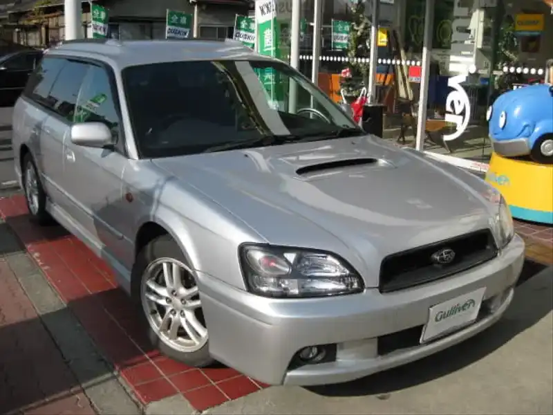 カタログ画像：レガシィツーリングワゴン（LEGACY TOURING WAGON） ＧＴ 2001年5月 TA-BH5 2000cc プレミアムシルバー・メタリック 燃費11.2km / l  メイン