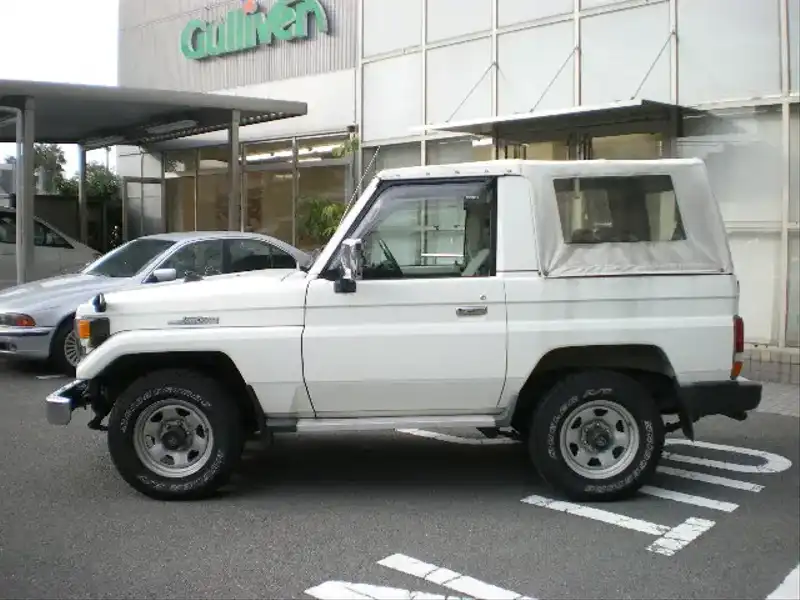 カタログ画像：ランドクルーザー７０（LAND CRUISER 70） ＬＸ ２ドア（幌タイプ） 1996年8月 KC-HZJ70 4200cc ホワイト 外装