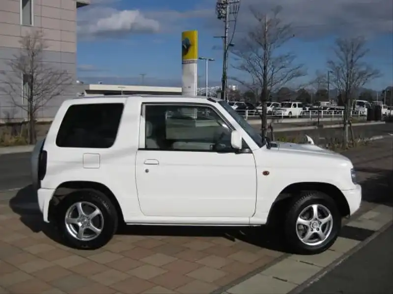 10031391 | カタログ画像：パジェロミニ（PAJERO MINI） ＶＲ 2005年12月 ABA-H58A 660cc ホワイトソリッド 外装