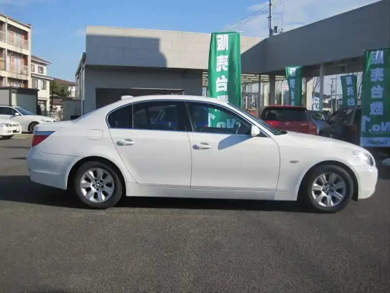 カタログ画像：５シリーズ（5 SERIES） ５２５ｉハイラインパッケージ 2003年8月 GH-NA25 2500cc 外装