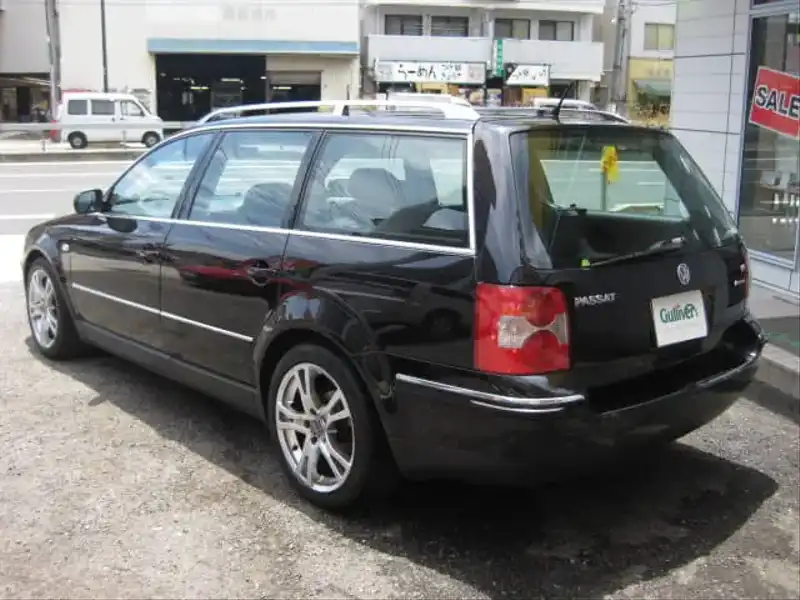 9002943 | カタログ画像：パサートワゴン（PASSAT WAGON） Ｖ６ ４モーション 2001年10月 GF-3BAMXF 2800cc ブラックマジックパールエフェクト バック