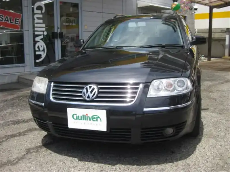 カタログ画像：パサートワゴン（PASSAT WAGON） Ｖ６ 2002年8月 GH-3BAMX 2800cc ブラックマジックパールエフェクト 燃費8.5km / l  フロント