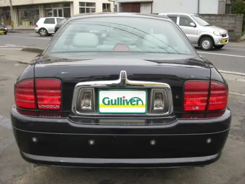 カタログ画像：リンカーンＬＳ（LINCOLN LS） Ｖ６ 1999年10月 GF-1LNSM86 3000cc ディープウェッジウッドブルー・クリアコートメタリック 燃費7.7km / l  バック