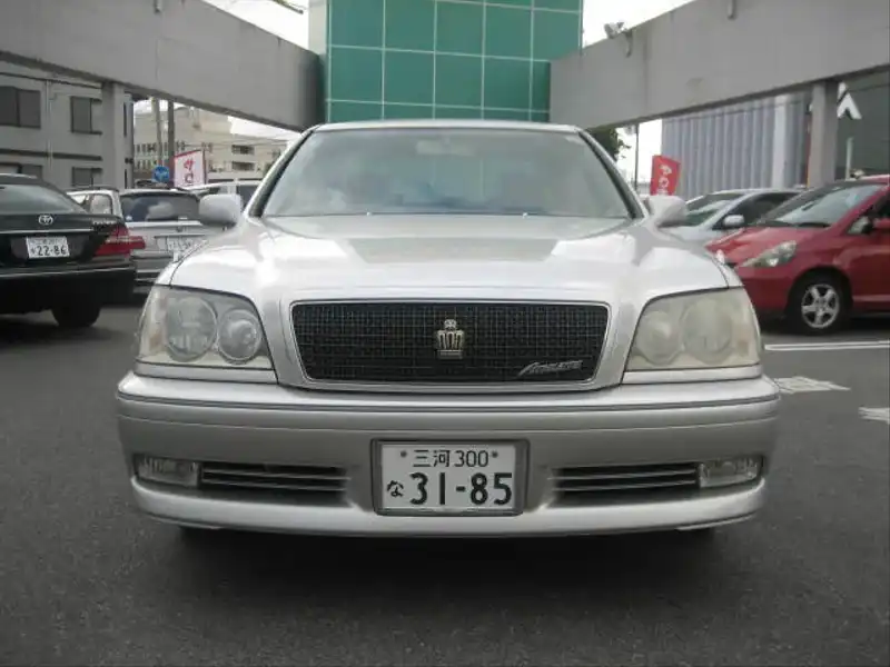 カタログ画像：クラウン（CROWN） アスリートＦｏｕｒ 1999年9月 GH-JZS173 2500cc シルバーメタリック 燃費9.2km / l  フロント