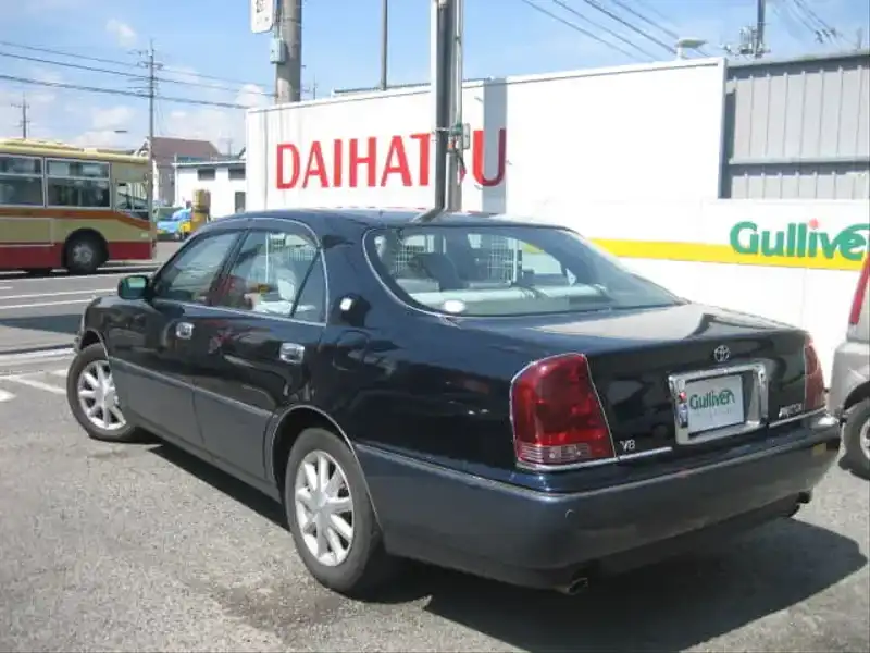 カタログ画像：クラウンマジェスタ（CROWN MAJESTA） ４．０Ａタイプ 2004年4月 TA-UZS175 4000cc ダークブルーマイカトーニングＧ 燃費8.8km / l  バック