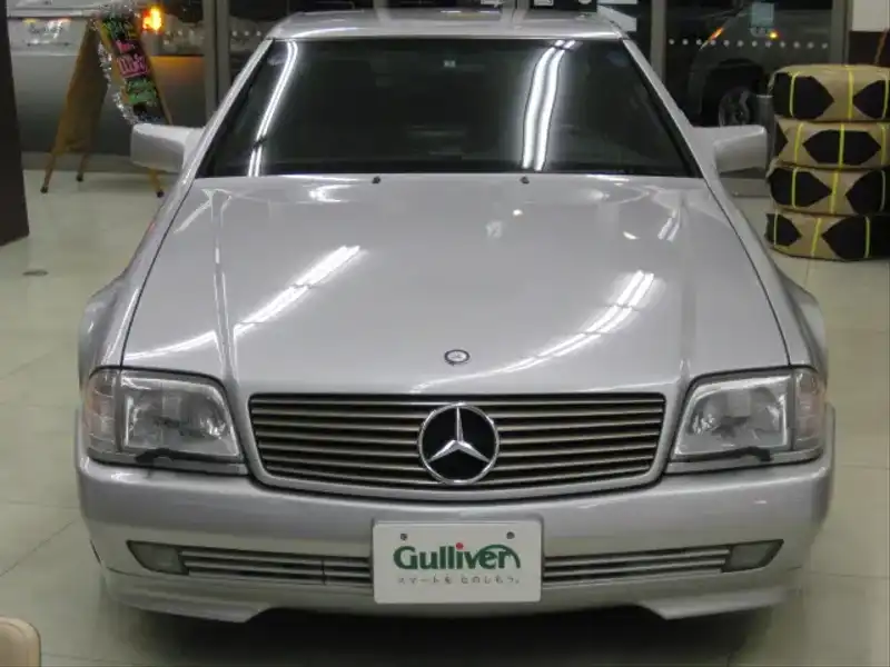 カタログ画像：ＳＬ（SL） ＳＬ５００ 1998年8月 GF-129068 5000cc ブリリアントシルバー 燃費7.0km / l  フロント