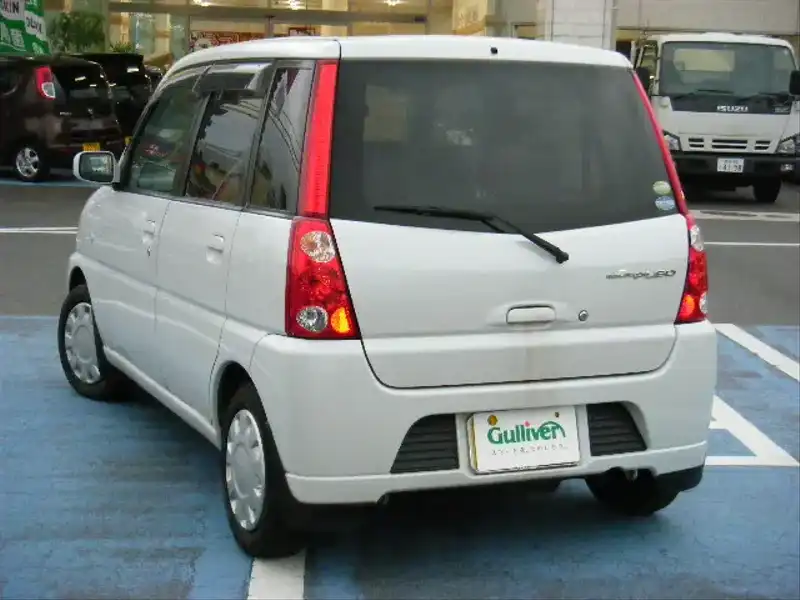 カタログ画像：プレオ（PLEO） Ｌ 2005年1月 TA-RA2 660cc ピュアホワイト 燃費18.0km / l  バック