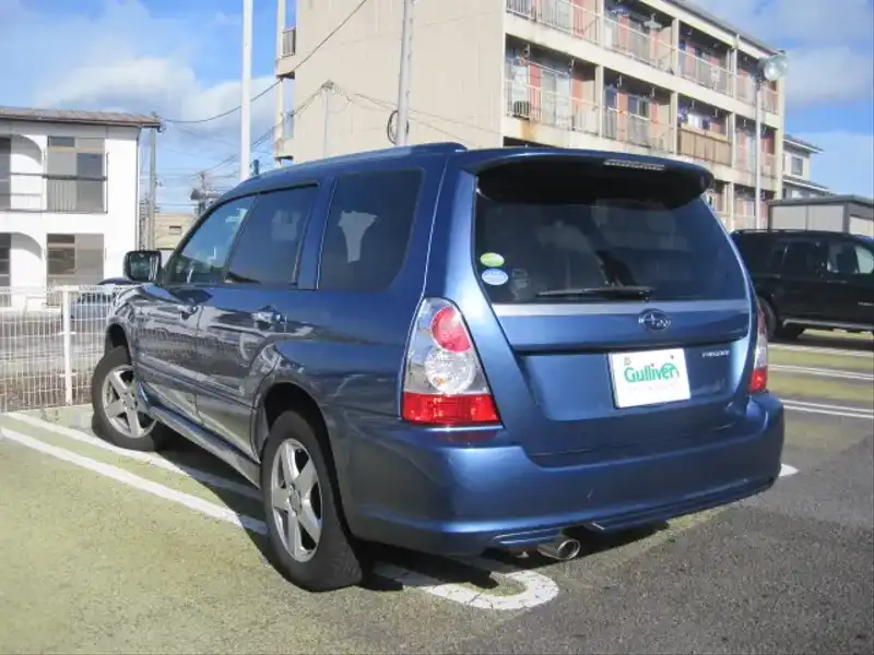 カタログ画像：フォレスター（FORESTER） エアブレイク 2006年8月 CBA-SG5 2000cc ニューポートブルー・パール 燃費13.0km / l  バック