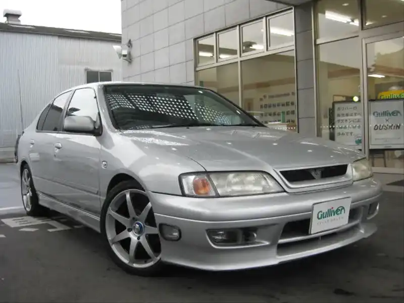 カタログ画像：プリメーラ（PRIMERA） ２．０Ｔ４ 1996年8月 E-HNP11 2000cc シルバーＭ 燃費11.6km / l  メイン