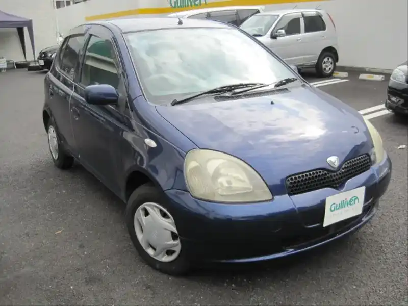 カタログ画像：ヴィッツ（VITZ） Ｆ Ｄパッケージ 2000年12月 TA-SCP10 1000cc ダークブルーマイカメタリック 燃費21.5km / l  メイン（その他）