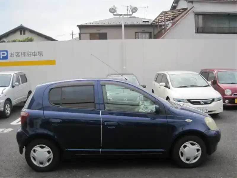 カタログ画像：ヴィッツ（VITZ） Ｂ 1999年1月 GF-SCP10 1000cc ダークブルーマイカ 燃費22.5km / l  外装