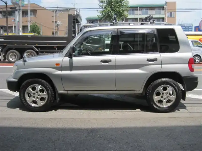 カタログ画像：パジェロイオ（PAJERO IO） ＺＲ 1999年8月 GF-H76W 1800cc ハミルトンシルバー（Ｍ） 外装