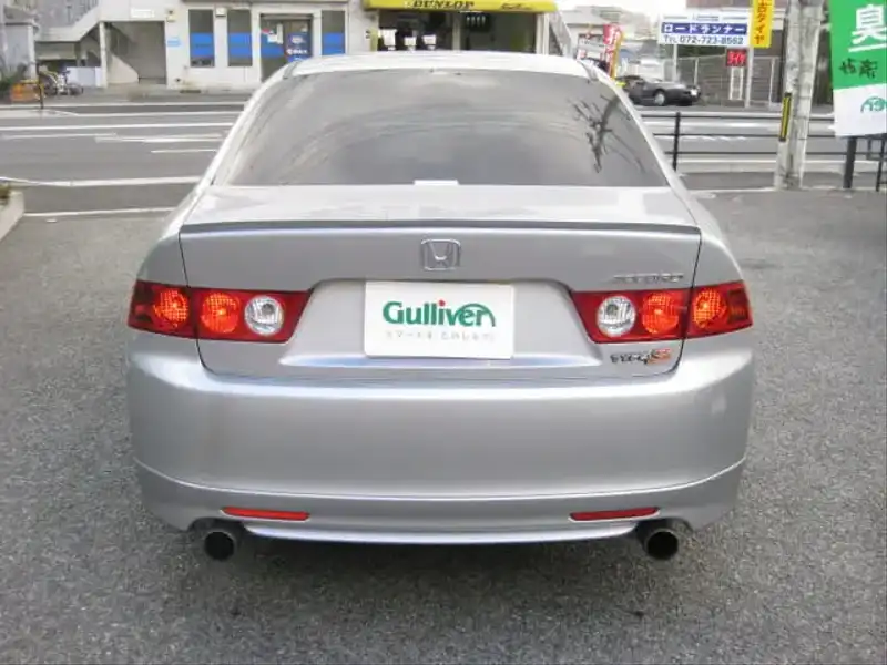 カタログ画像：アコード（ACCORD） ２４ＴＬ 2005年11月 ABA-CL9 2400cc アラバスターシルバー・メタリック 燃費12.0km / l  バック