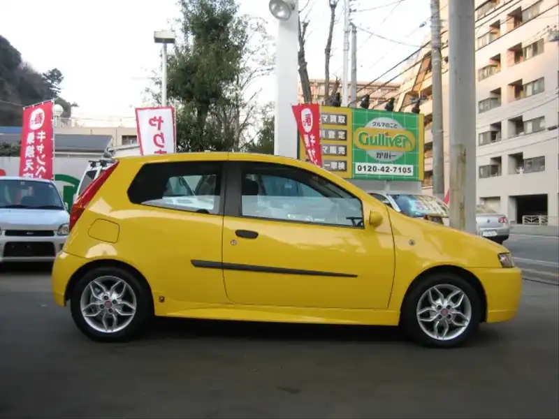 カタログ画像：プント（PUNTO） ＨＧＴアバルト 2000年6月 GF-188A1 1800cc ブルーム・イエロー 外装