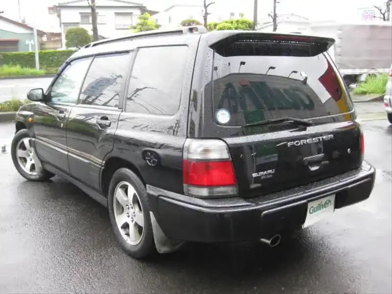 カタログ画像：フォレスター（FORESTER） Ｓ／ｔｂ 1997年2月 E-SF5 2000cc ブラック・マイカ／ブラック・マイカモノトーンｏｒブラック・マイカ／スレート・メタリック２トーン 燃費11.4km / l  バック