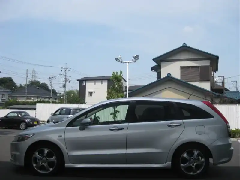 10044951 | カタログ画像：ストリーム（STREAM） ＲＳＺ特別仕様車 ＨＤＤナビエディション 2007年12月 DBA-RN7 1800cc アラバスターシルバー・メタリック 外装