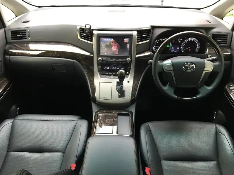 カタログ画像：アルファードハイブリッド（ALPHARD HYBRID） ハイブリッドＳＲ Ｃパッケージ 2011年11月 DAA-ATH20W 2400cc ホワイトパールクリスタルシャイン 燃費16.2km / l 内装