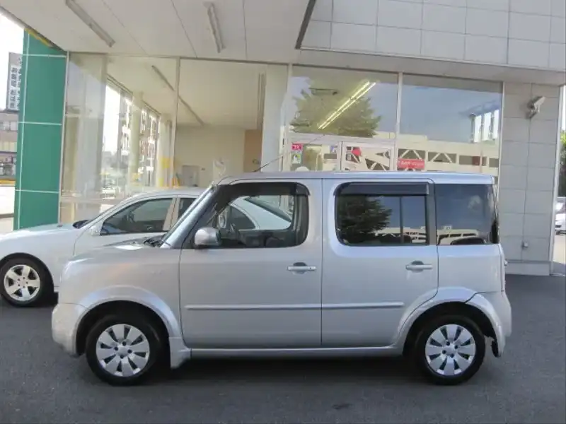 カタログ画像：キューブ（CUBE） １４Ｓ プラスナビ 2006年10月 DBA-BZ11 1400cc ダイヤモンドシルバー（Ｍ） 燃費16.4km / l  外装