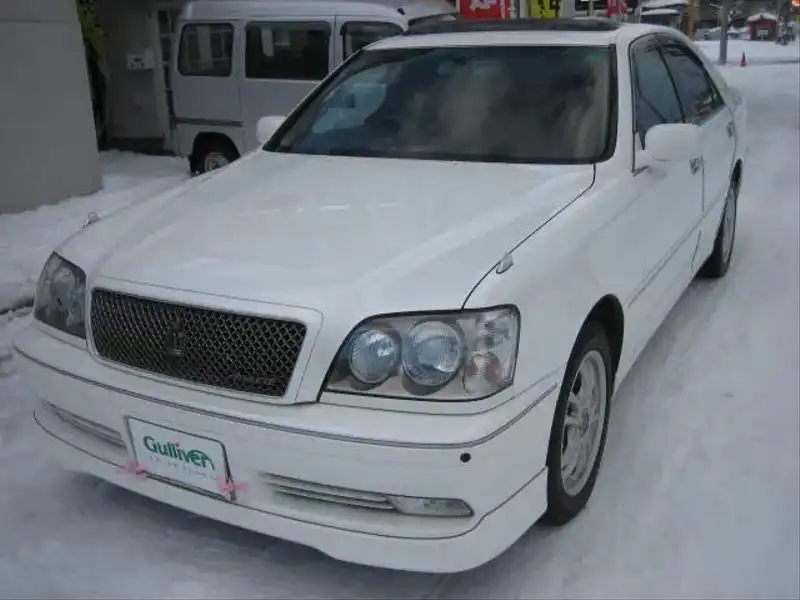 カタログ画像：クラウン（CROWN） アスリートＦｏｕｒ 2001年8月 TA-JZS173 2500cc ホワイトパールクリスタルシャイン 燃費9.2km / l  フロント