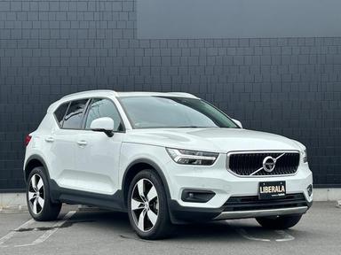 ボルボ ＸＣ４０ T4 モメンタム