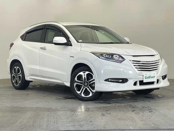 新着情報“ヴェゼルハイブリッドZ・ホンダセンシング”2016年式ホワイト