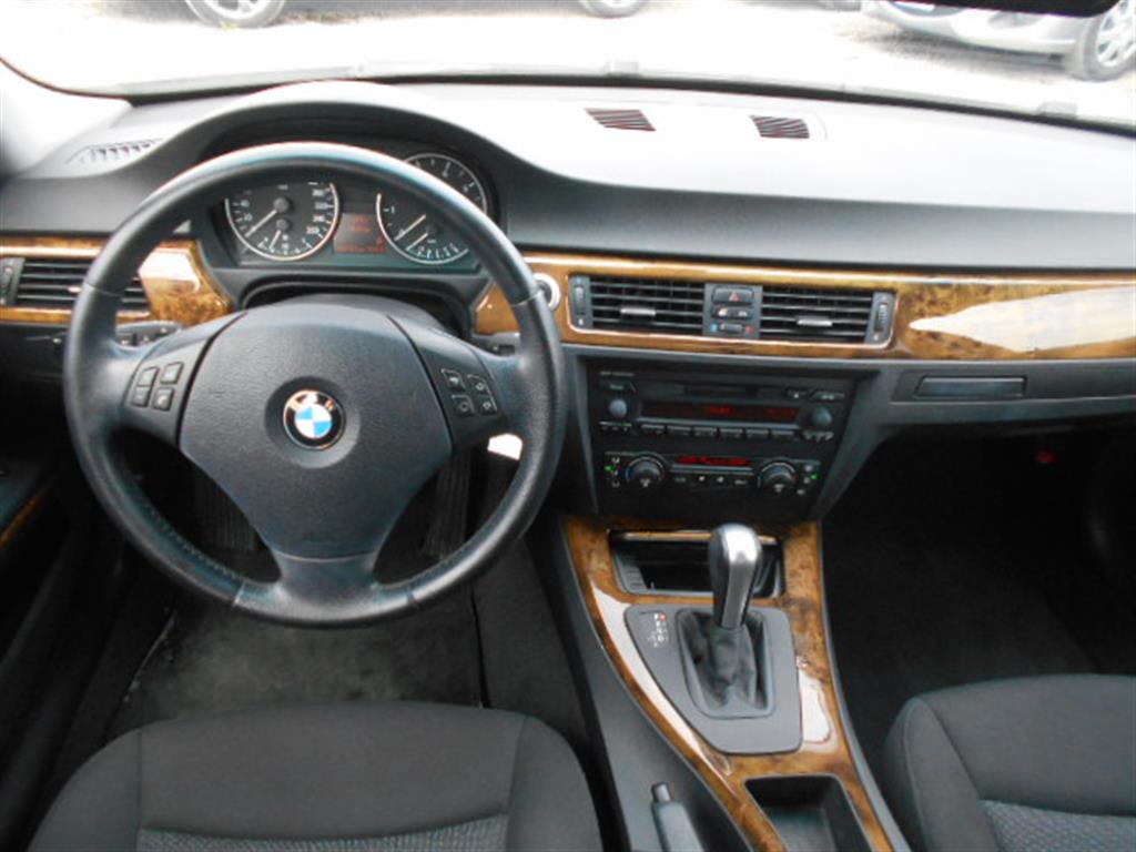 中古車入荷情報 Bmw323i 左ハンドル 車買取販売ならガリバーアウトレット藤枝店の中古車新着情報 中古車のガリバー