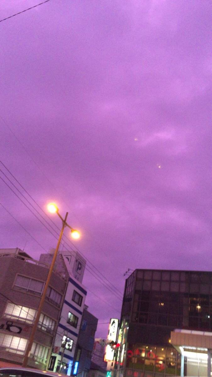 空が紫になってます 車買取販売ならガリバー諫早インター店のスタッフのつぶやき 中古車のガリバー